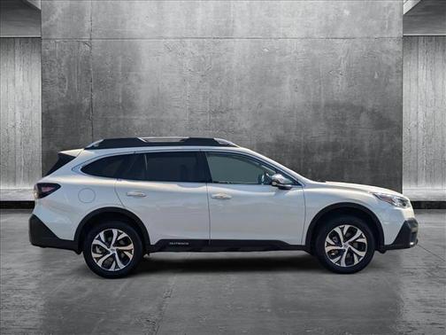 2022 Subaru Outback Touring XT