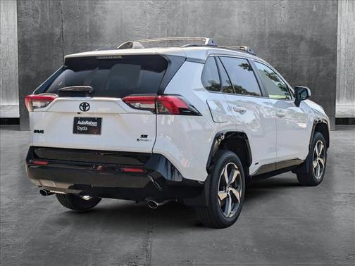 2025 Toyota RAV4 Hybrid SE