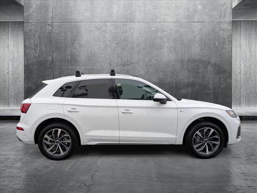 2023 Audi Q5 45 S line Premium Plus