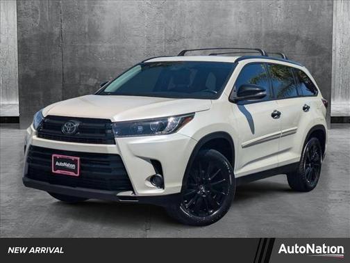 2019 Toyota Highlander SE