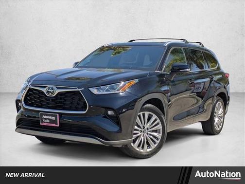 2023 Toyota Highlander Platinum