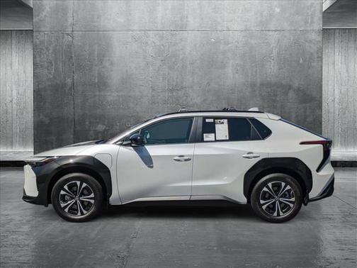 2025 Toyota bZ4X XLE