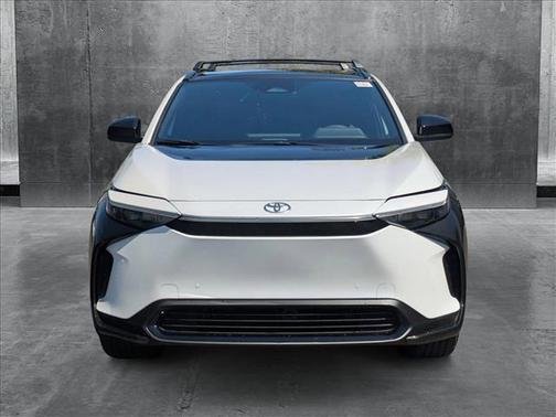 2025 Toyota bZ4X XLE