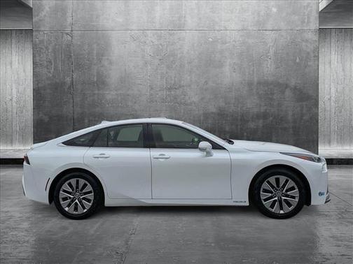 2021 Toyota Mirai Base