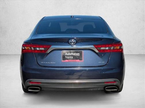 2016 Toyota Avalon XLE