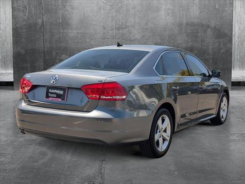 2013 Volkswagen Passat 2.5 SE