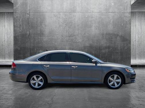 2013 Volkswagen Passat 2.5 SE