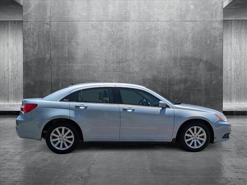 2012 Chrysler 200 Touring