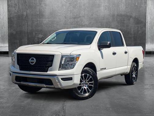 2022 Nissan Titan SV