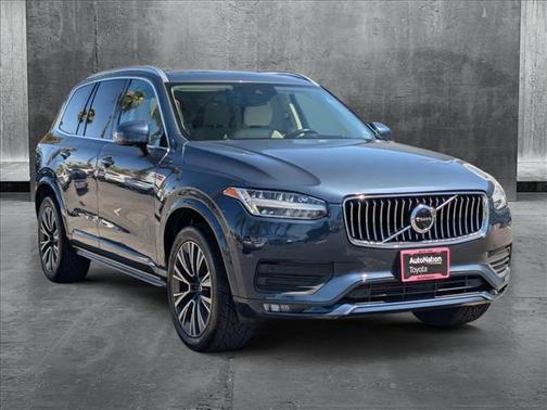 2020 Volvo XC90 T5 Momentum