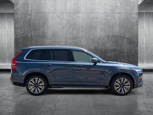 2020 Volvo XC90 T5 Momentum