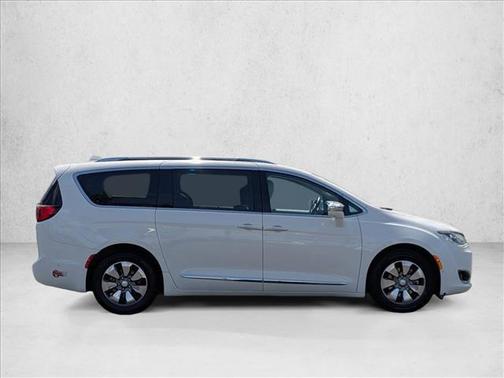 Bright White Clearcoat 2018 Chrysler Pacifica Hybrid Limited
