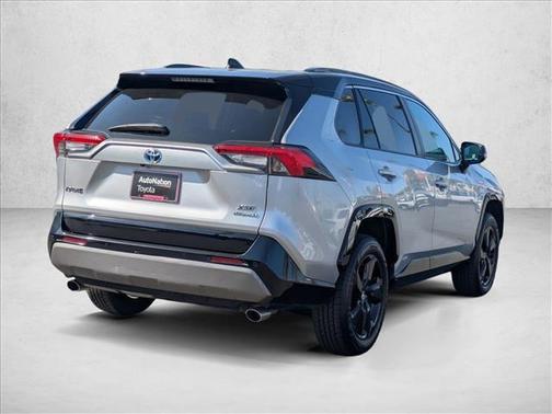 2020 Toyota RAV4 Hybrid SE