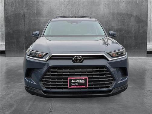 2025 Toyota Highlander Hybrid LE