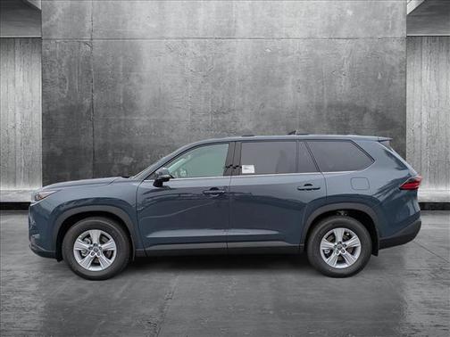 2025 Toyota Highlander Hybrid LE