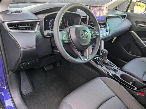 2025 Toyota Corolla Cross XLE