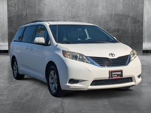 2011 Toyota Sienna LE