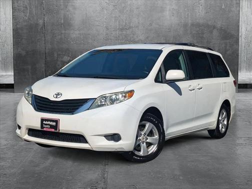 2011 Toyota Sienna LE