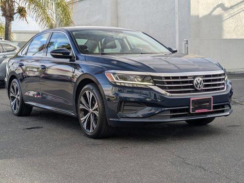 2022 Volkswagen Passat 2.0T SE