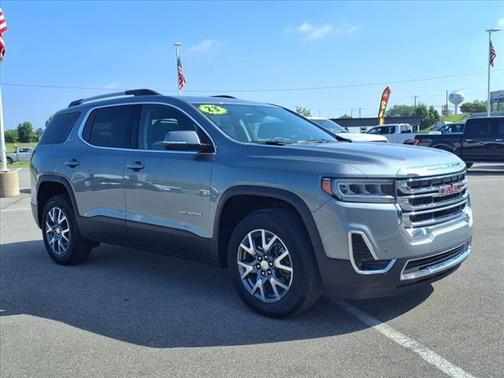 2023 GMC Acadia SLT