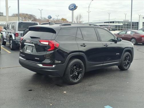 2023 GMC Terrain AT4