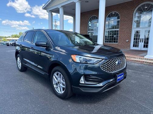 Blue Metallic 2023 Ford Edge SEL