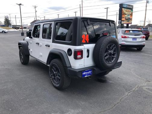 2024 Jeep Wrangler Sport