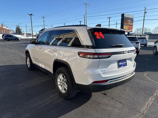 2024 Jeep Grand Cherokee Laredo