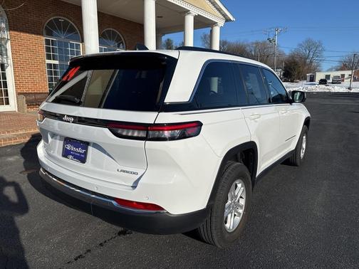 2024 Jeep Grand Cherokee Laredo