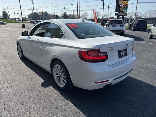 White Metallic 2016 BMW 228 i xDrive