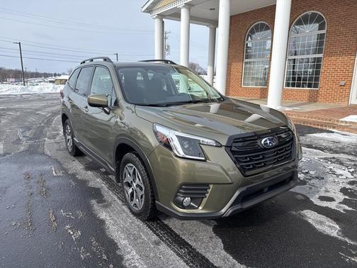 2023 Subaru Forester Premium