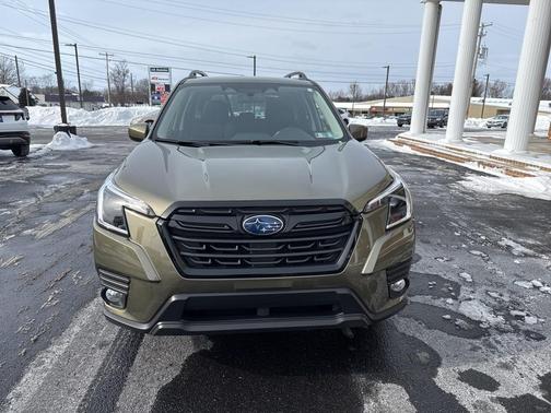 2023 Subaru Forester Premium