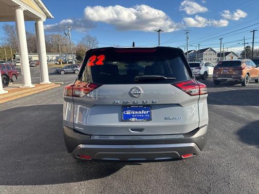 2022 Nissan Rogue SL