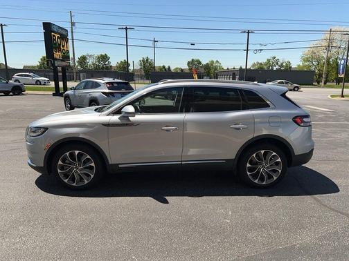 2022 Lincoln Nautilus Reserve