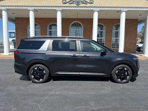 Metal 2026 Kia Carnival EX