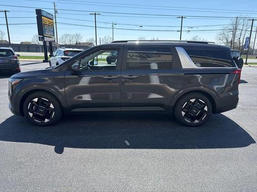 Metal 2026 Kia Carnival EX