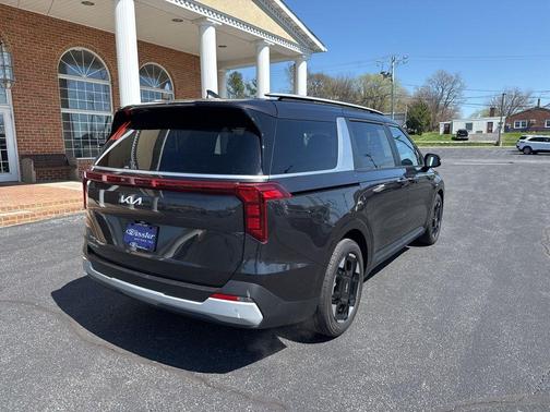 Metal 2026 Kia Carnival EX