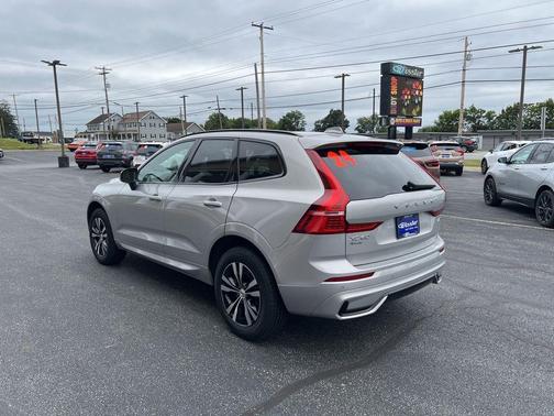 2024 Volvo XC60 B5 Core