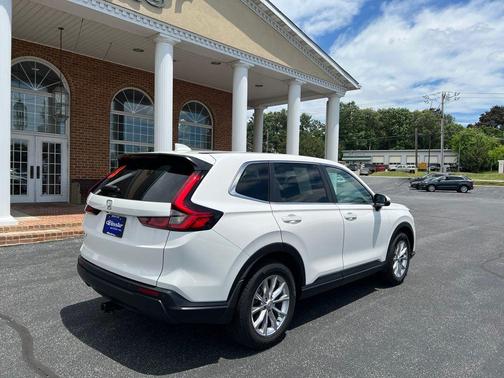 White 2023 Honda CR-V EX-L