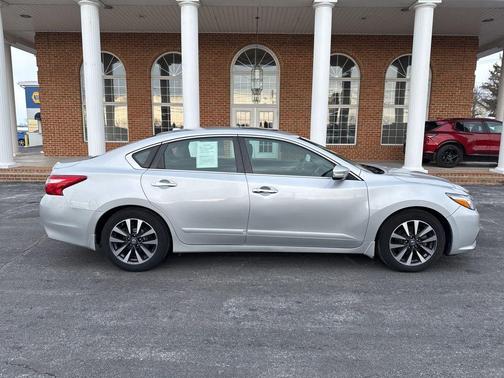 2017 Nissan Altima 2.5 SV