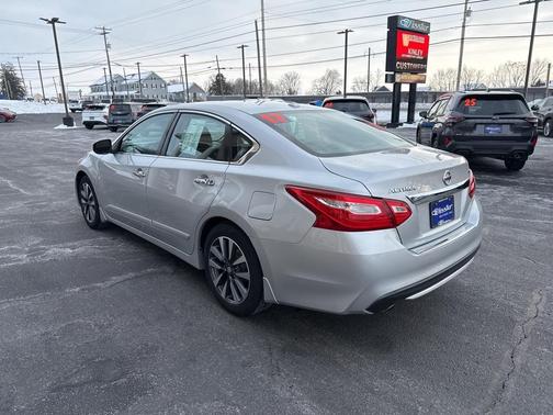 2017 Nissan Altima 2.5 SV