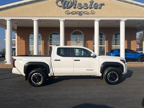 2024 Toyota Tacoma TRD Off Road