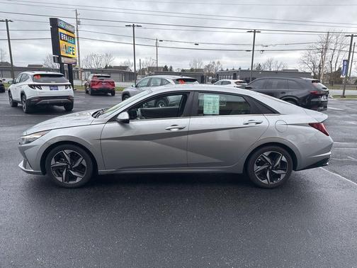 2021 Hyundai ELANTRA SEL