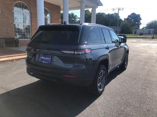 2023 Jeep Grand Cherokee 4xe Trailhawk