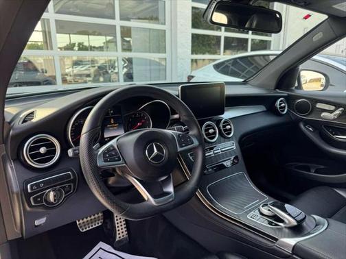 2018 Mercedes-Benz GLC 300 Base