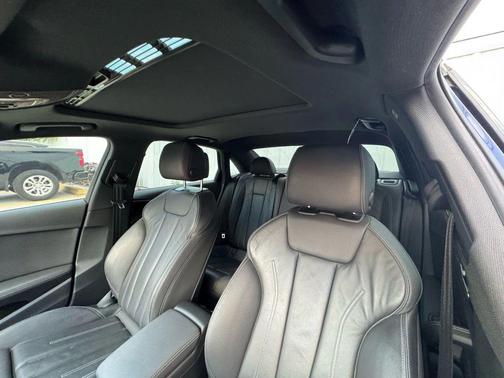 2023 Audi A4 45 S line Premium Plus