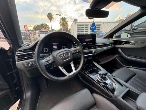 2023 Audi A4 45 S line Premium Plus