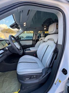 2023 Rivian R1S Adventure