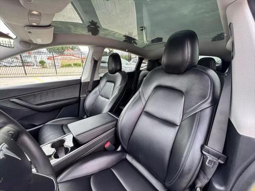 2020 Tesla Model Y Long Range Sport Utility 4D