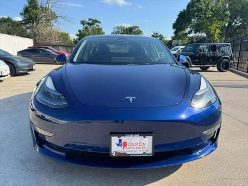 2022 Tesla Model 3 Standard Range